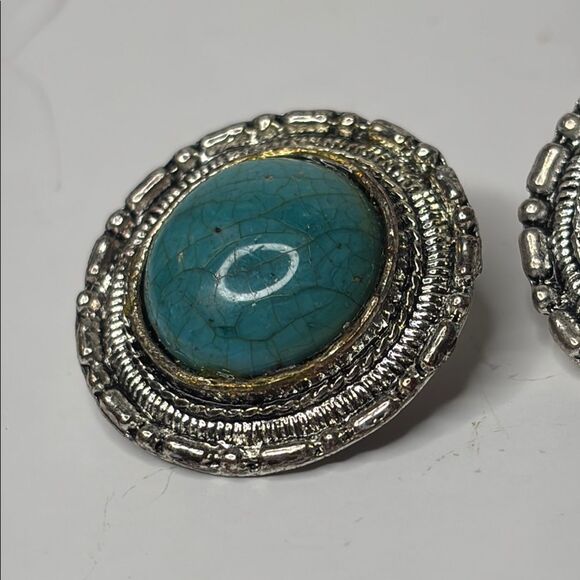 Silver Tone and Turquoise Colored Round Clip On Earrings - Picture 2 of 8